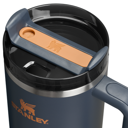 Large Capacity The Quencher H2.0 Flowstate Tumbler D050X - Double-Wall Vacuum Insulated Travel Tumbler with Straw Detail
